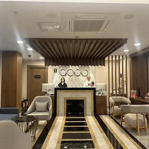 兰宝石酒店 酒店